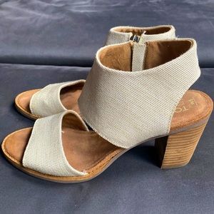 TOMS Sandal/Heels